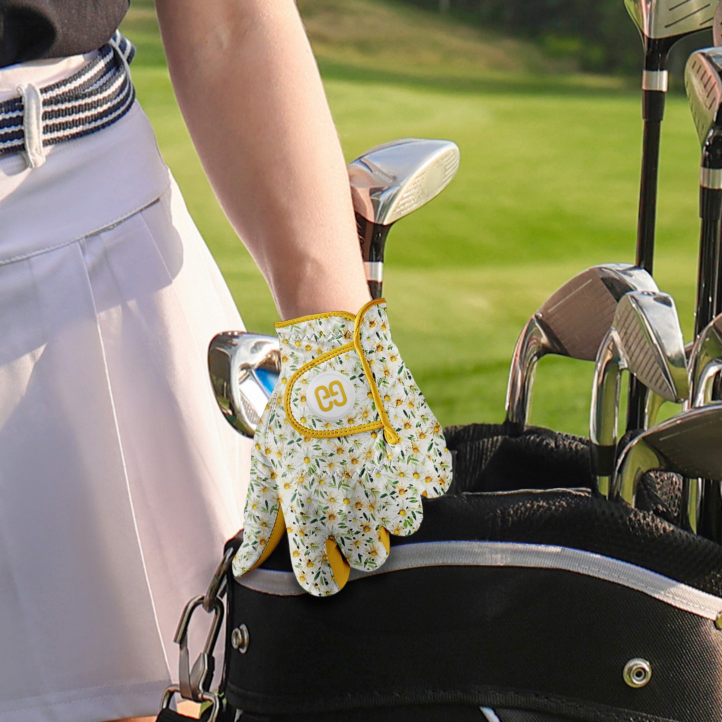 Daisy Golf Glove
