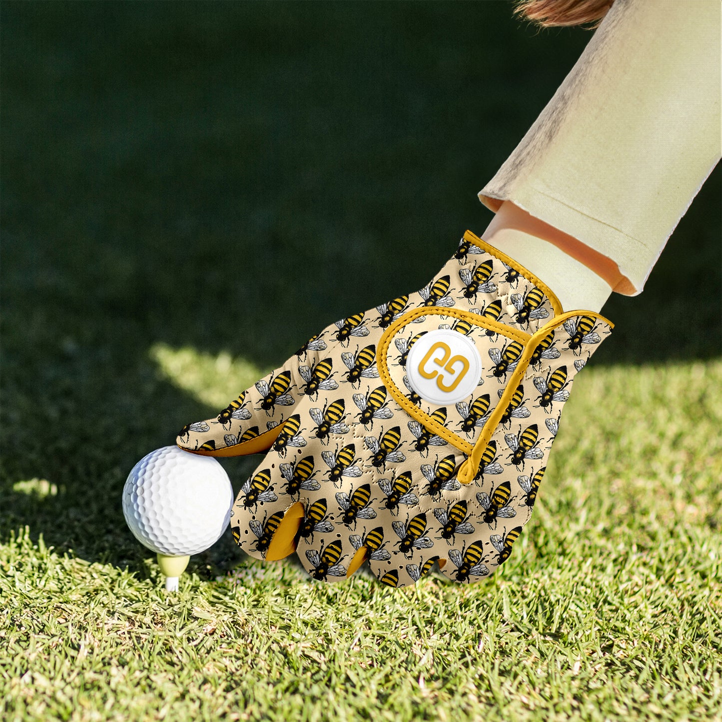 Golden Bee Golf Glove